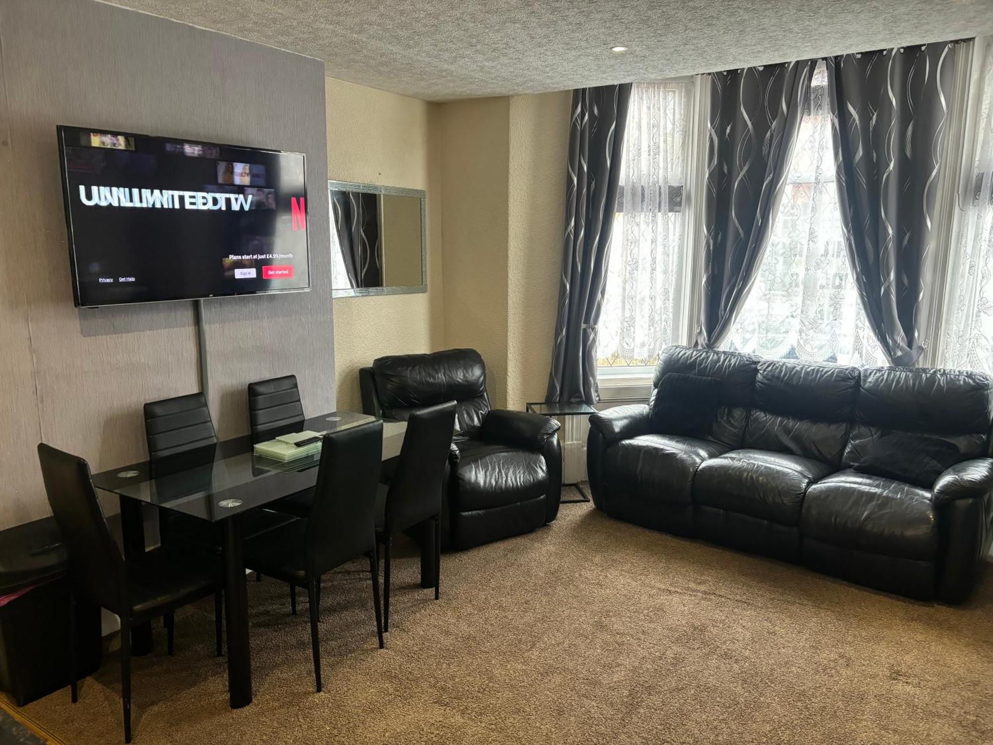 Phillips Apartments Blackpool Exteriör bild